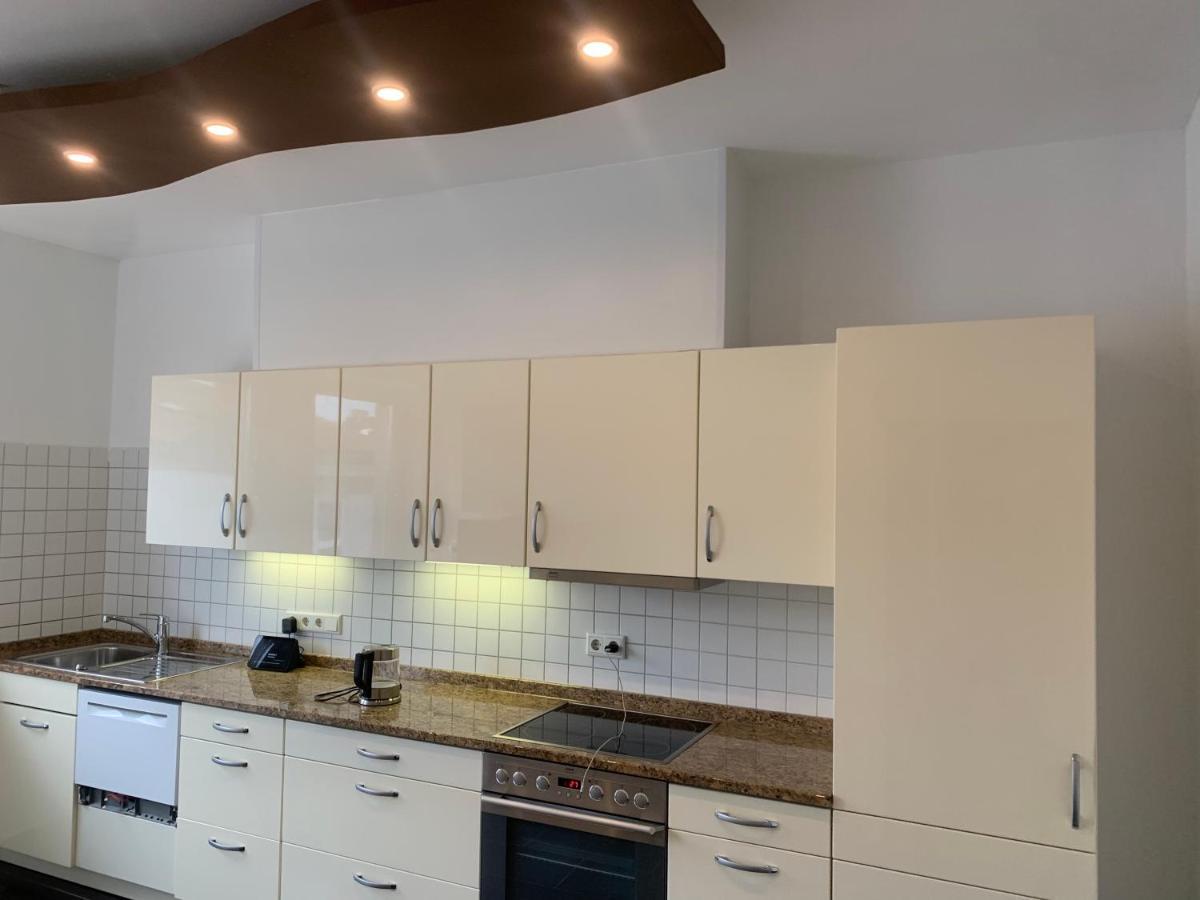 Mainpark Apartment 4 Schlafzimmer Bis Zu 10 Personen Direkt Ueber Aschaffapartment Bei Aschaffenburg Mainaschaff Buitenkant foto
