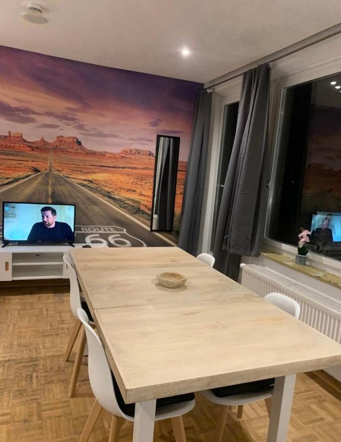 Mainpark Apartment 4 Schlafzimmer Bis Zu 10 Personen Direkt Ueber Aschaffapartment Bei Aschaffenburg Mainaschaff Buitenkant foto