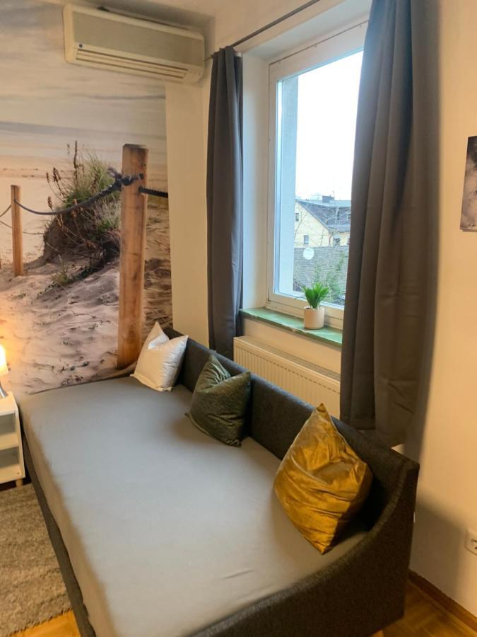Mainpark Apartment 4 Schlafzimmer Bis Zu 10 Personen Direkt Ueber Aschaffapartment Bei Aschaffenburg Mainaschaff Buitenkant foto