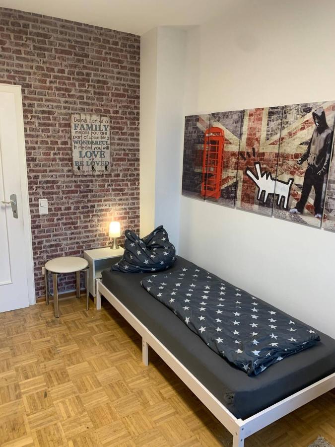 Mainpark Apartment 4 Schlafzimmer Bis Zu 10 Personen Direkt Ueber Aschaffapartment Bei Aschaffenburg Mainaschaff Buitenkant foto