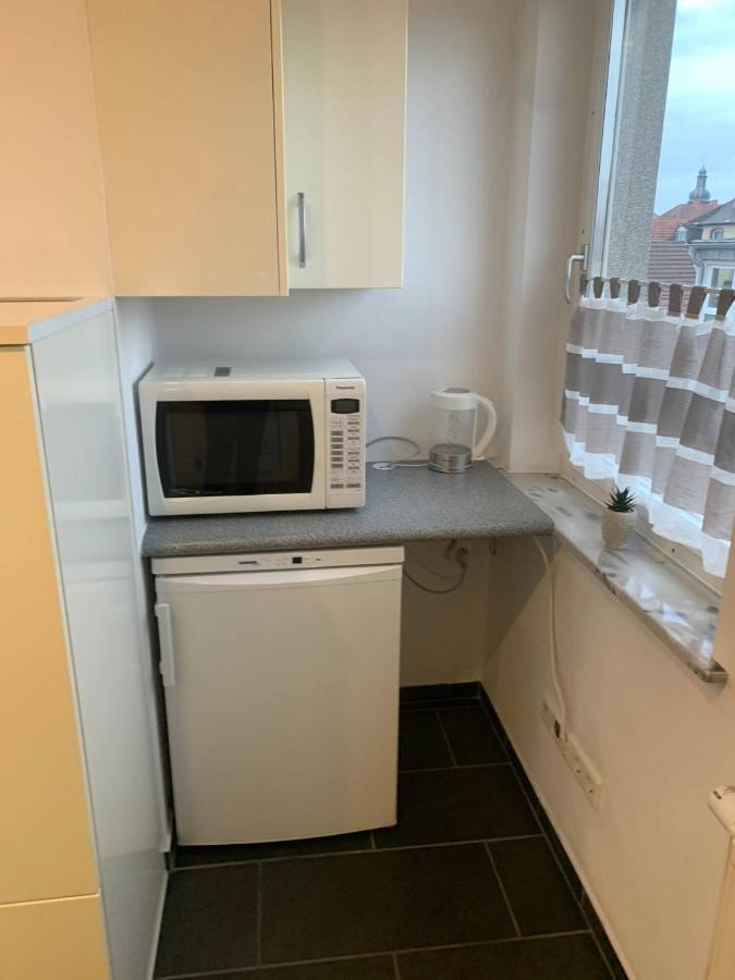 Mainpark Apartment 4 Schlafzimmer Bis Zu 10 Personen Direkt Ueber Aschaffapartment Bei Aschaffenburg Mainaschaff Buitenkant foto