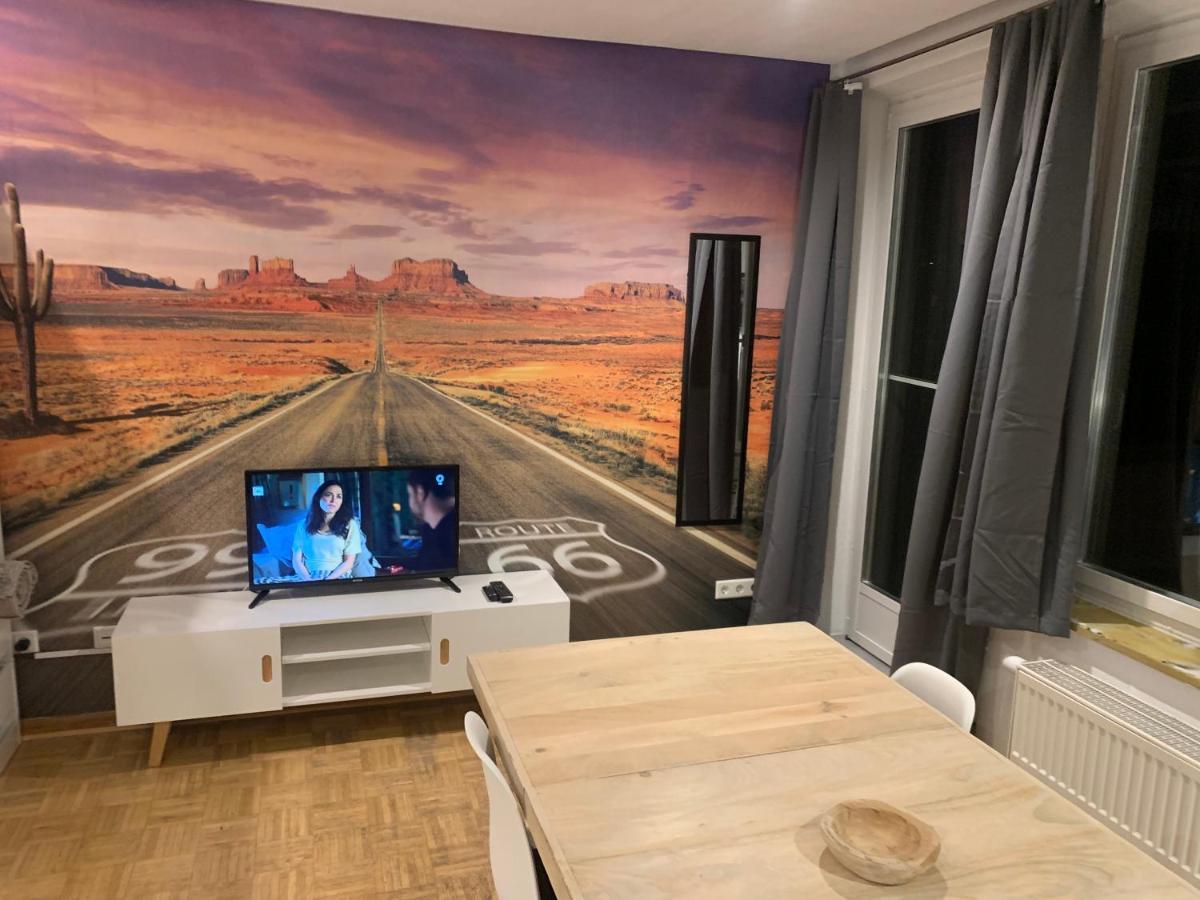 Mainpark Apartment 4 Schlafzimmer Bis Zu 10 Personen Direkt Ueber Aschaffapartment Bei Aschaffenburg Mainaschaff Buitenkant foto