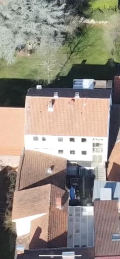 Mainpark Apartment 4 Schlafzimmer Bis Zu 10 Personen Direkt Ueber Aschaffapartment Bei Aschaffenburg Mainaschaff Buitenkant foto