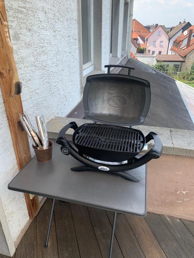 Mainpark Apartment 4 Schlafzimmer Bis Zu 10 Personen Direkt Ueber Aschaffapartment Bei Aschaffenburg Mainaschaff Buitenkant foto